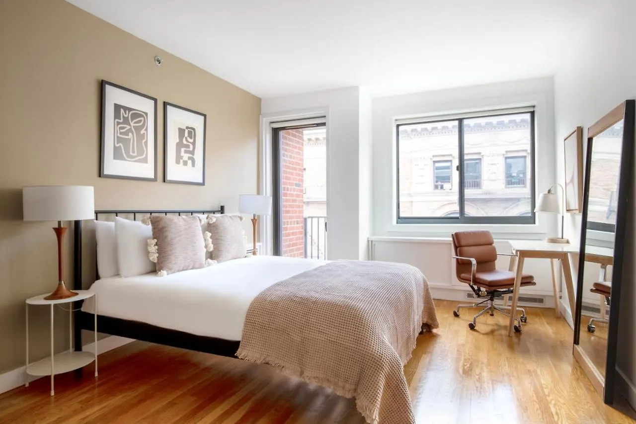Central Chelsea Studio W Balcony Doorman Nyc-34 New York